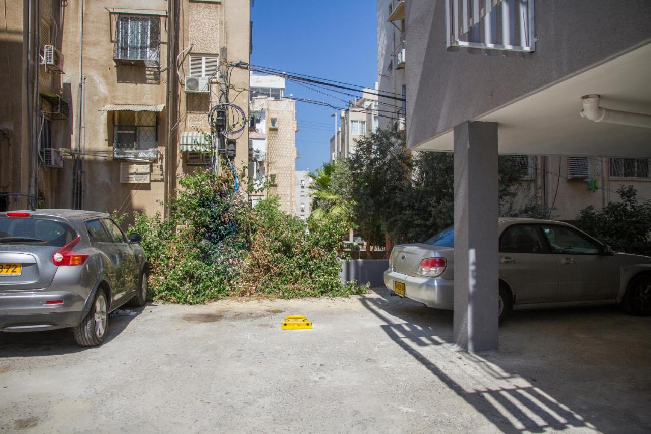 Apartments4You Etsel Бат-Ям Экстерьер фото