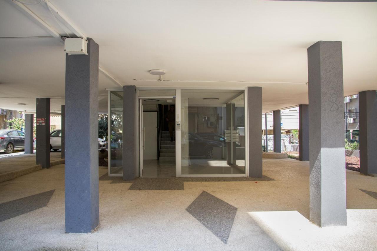 Apartments4You Etsel Бат-Ям Экстерьер фото