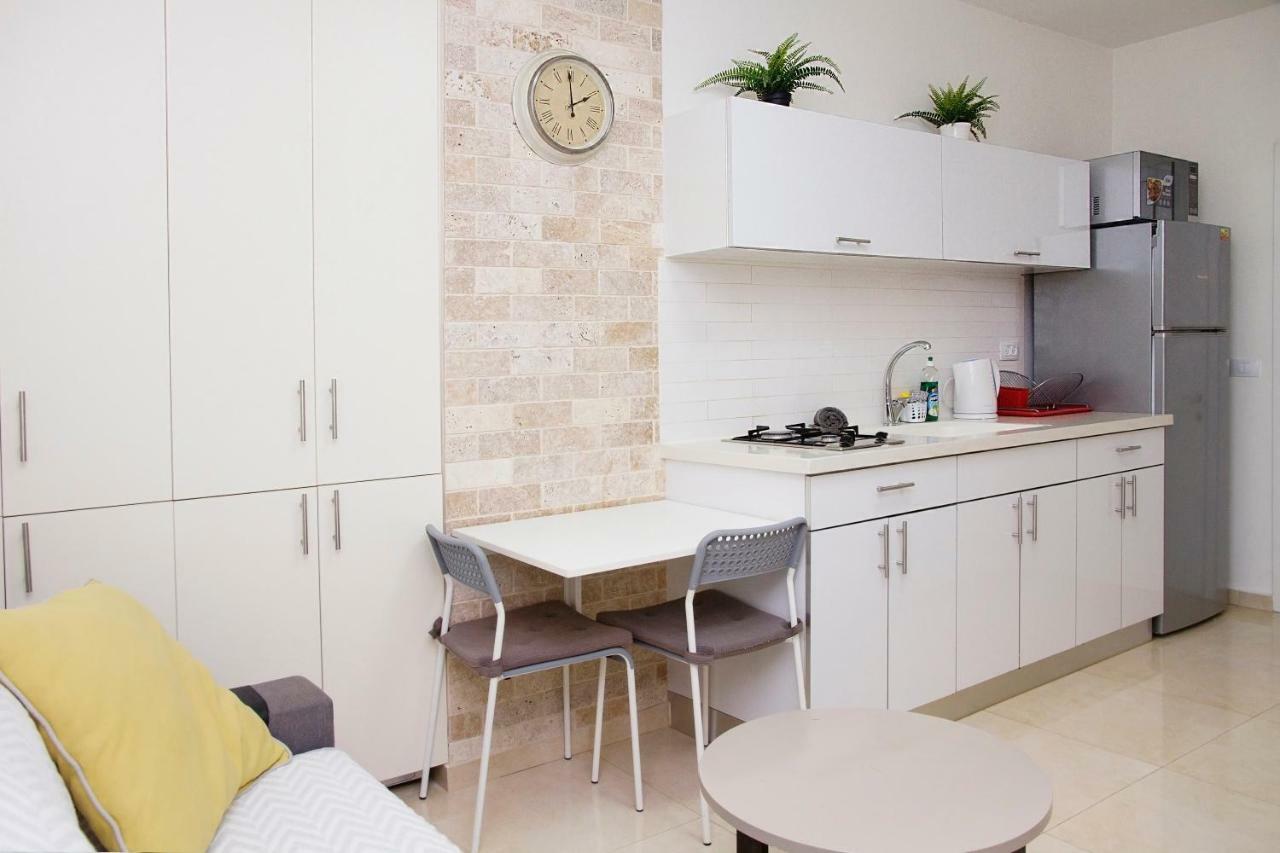 Apartments4You Etsel Бат-Ям Экстерьер фото